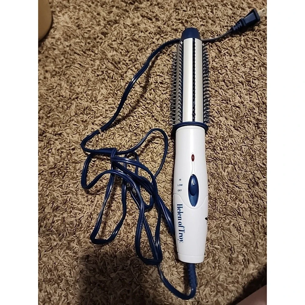 Helen of Troy Salon Edition 1 1/2 Inch Professional‎ Brush Iron SE1514